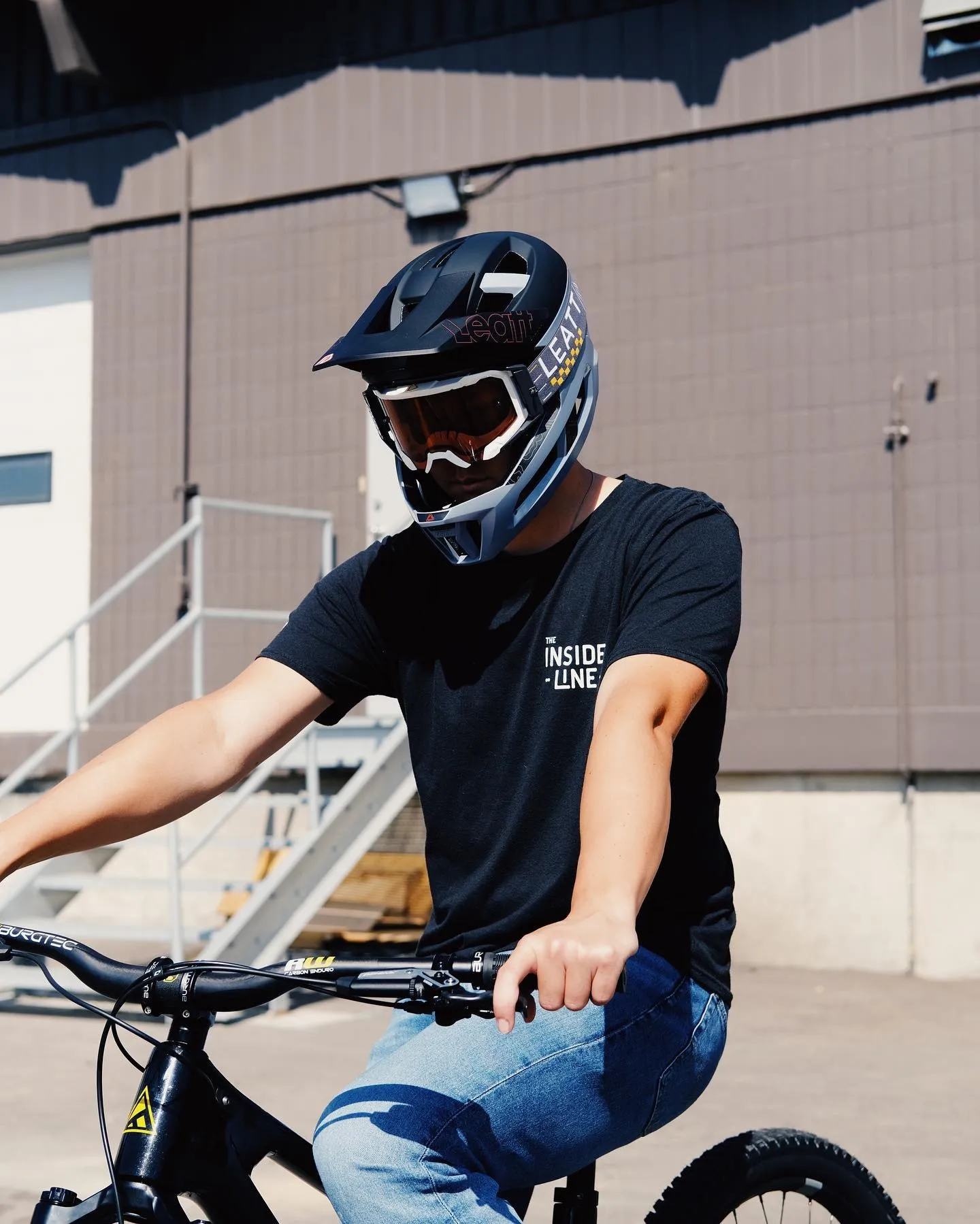 the-inside-line-shop-tee-unisex-live-3