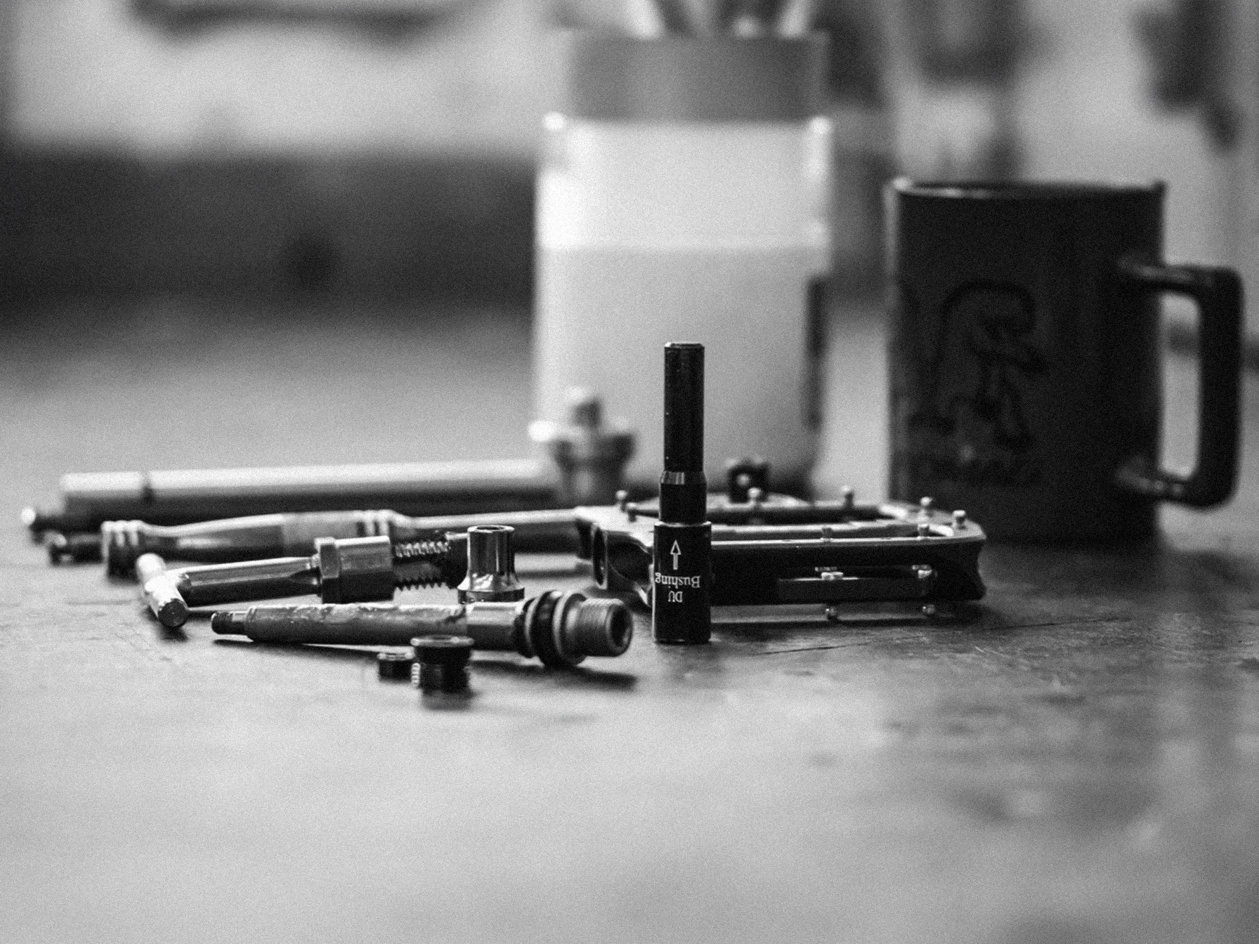 chromag-pedal-axle-kit-live