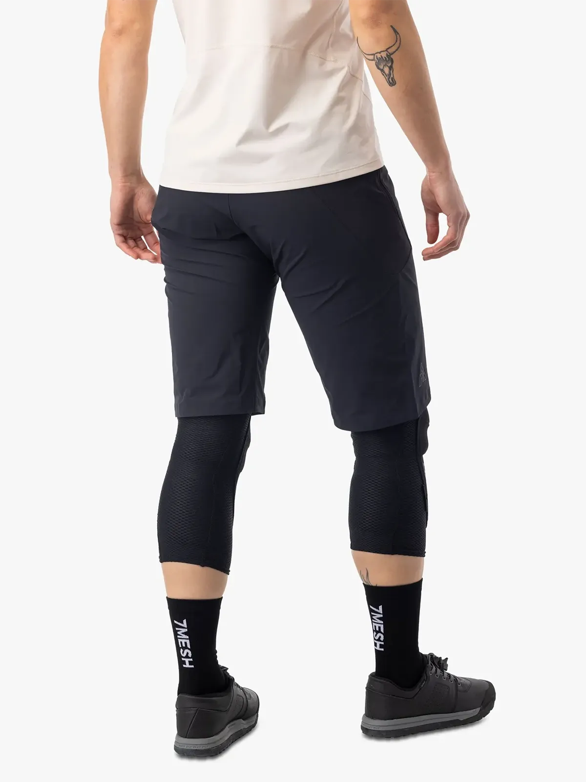 2435-xx-blk-7mesh53104