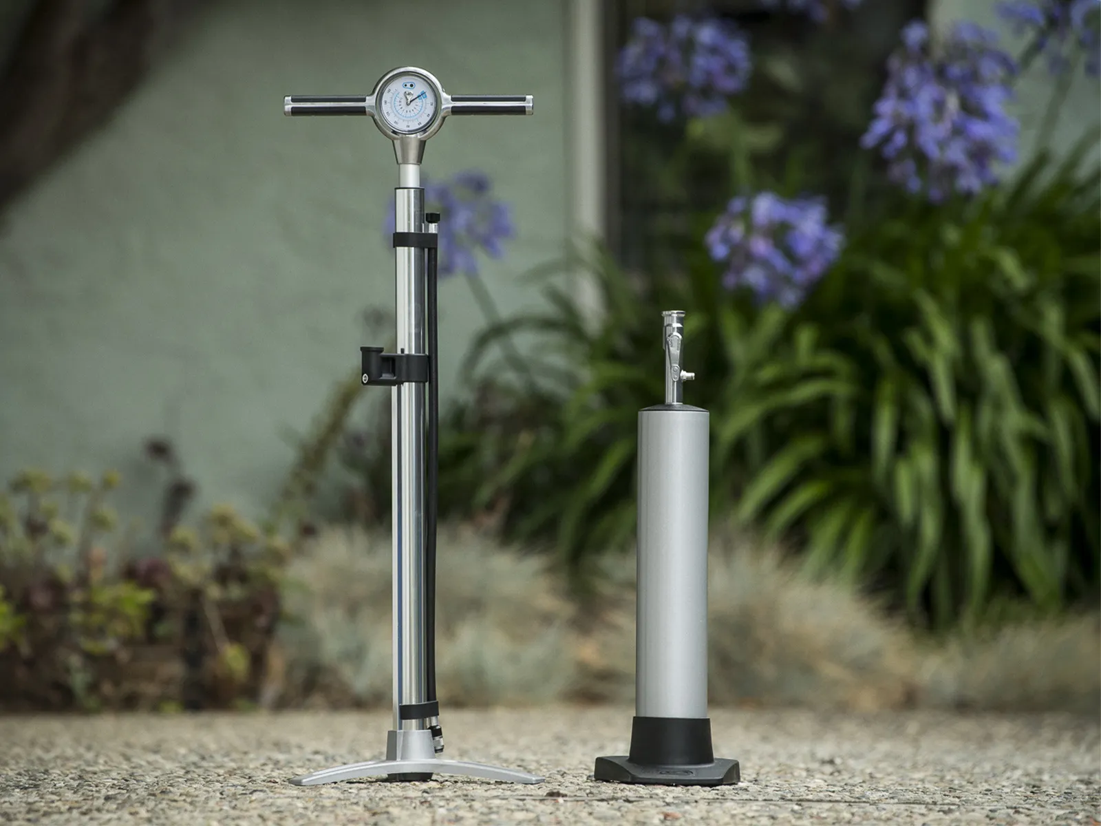 crankbrothers-klic-floor-pump-analog-w-burst-tank
