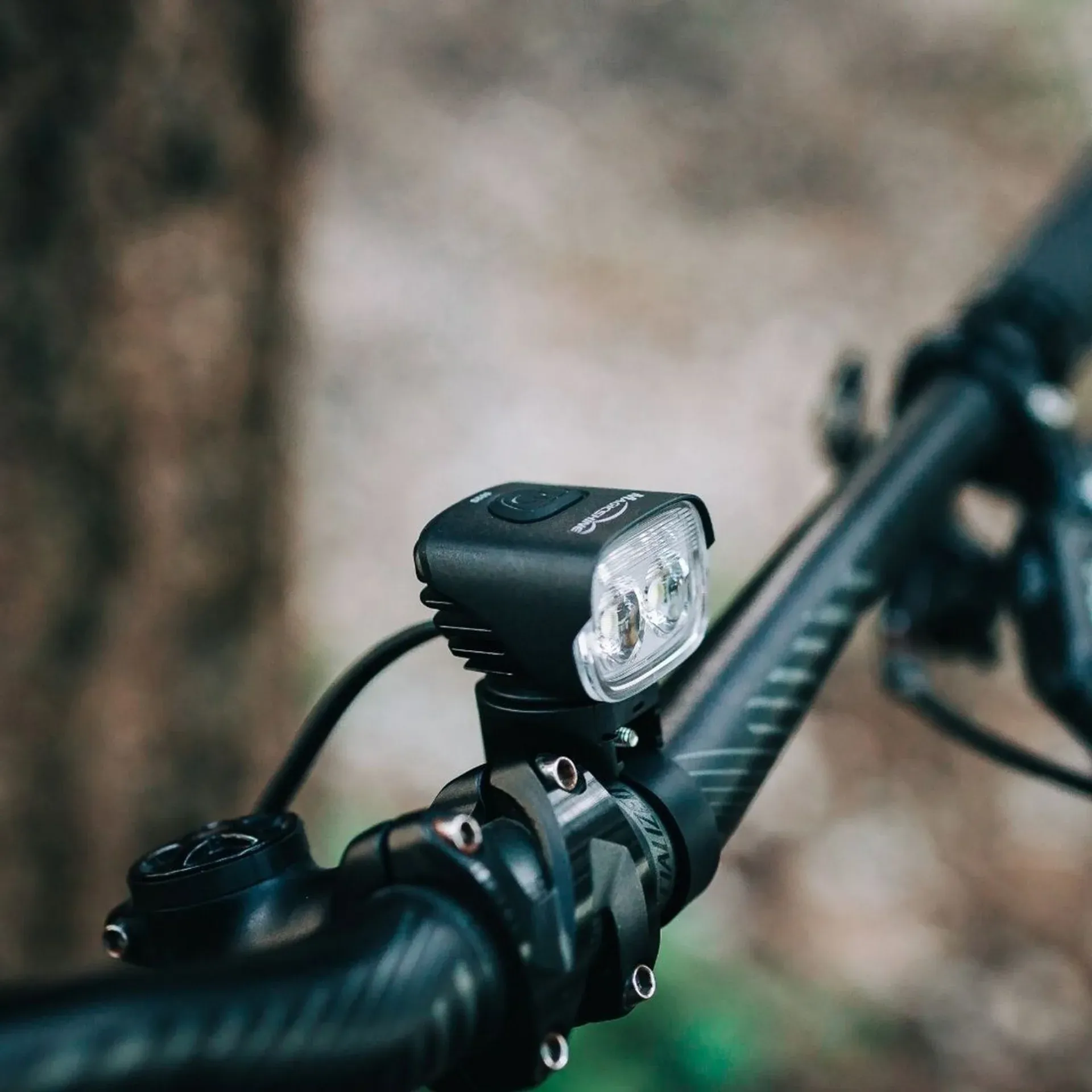 magicshine-mj-902s-bike-light-3000lm-2