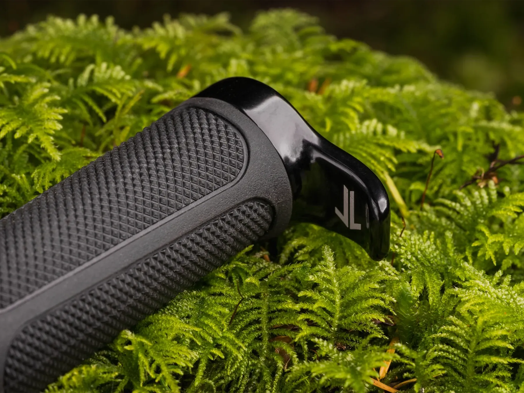 loam-lab-counter-punch-includes-grips-live-5