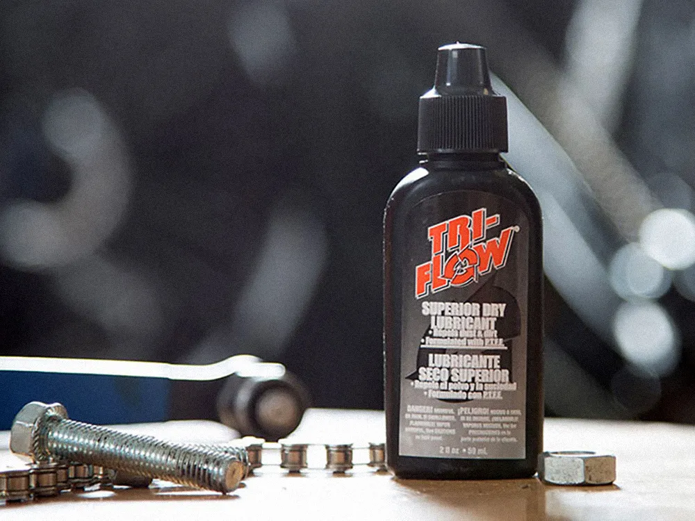 triflow-superior-dry-chain-lube-2oz-drip-live