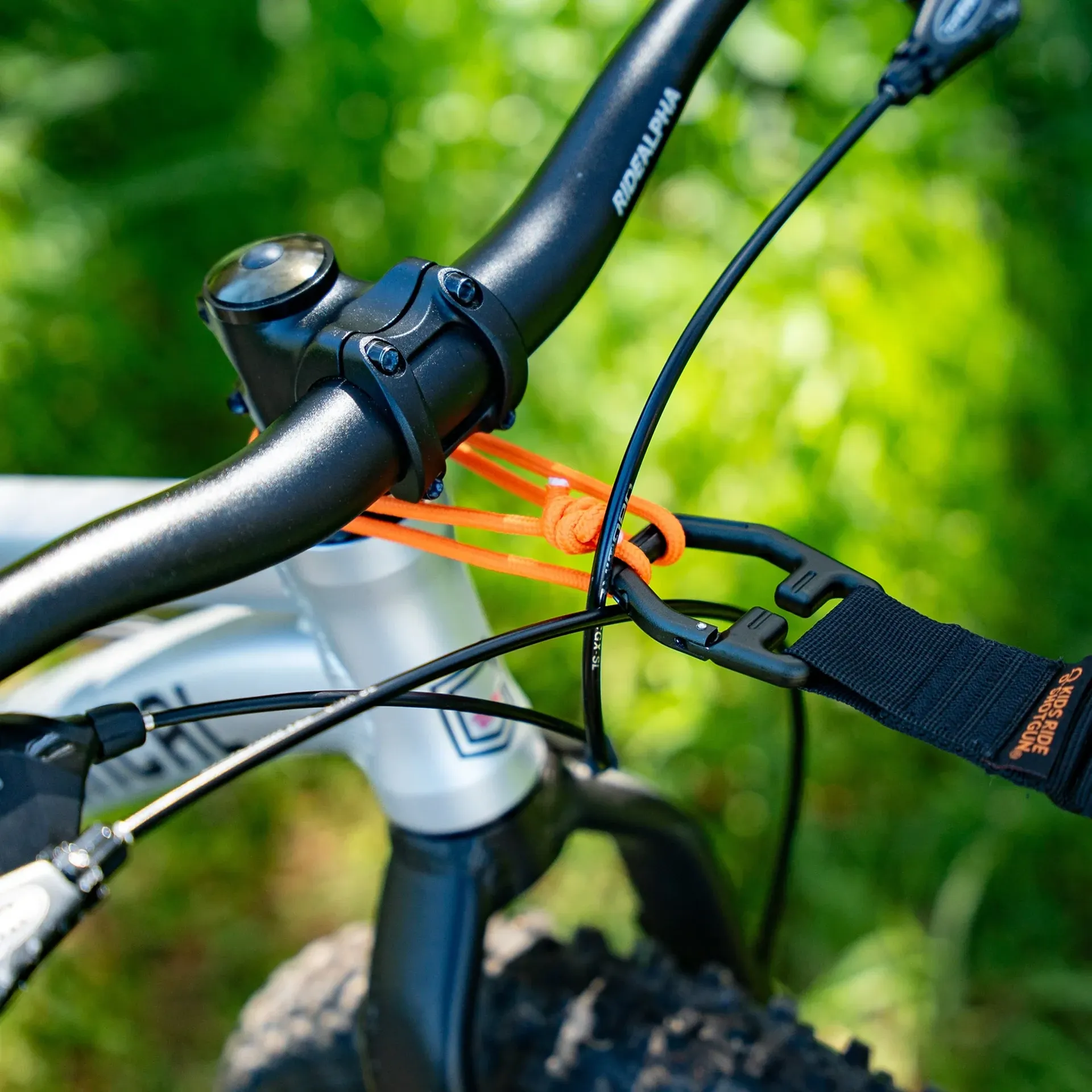 kids-ride-shotgun-quick-fit-mtb-tow-rope-black-4