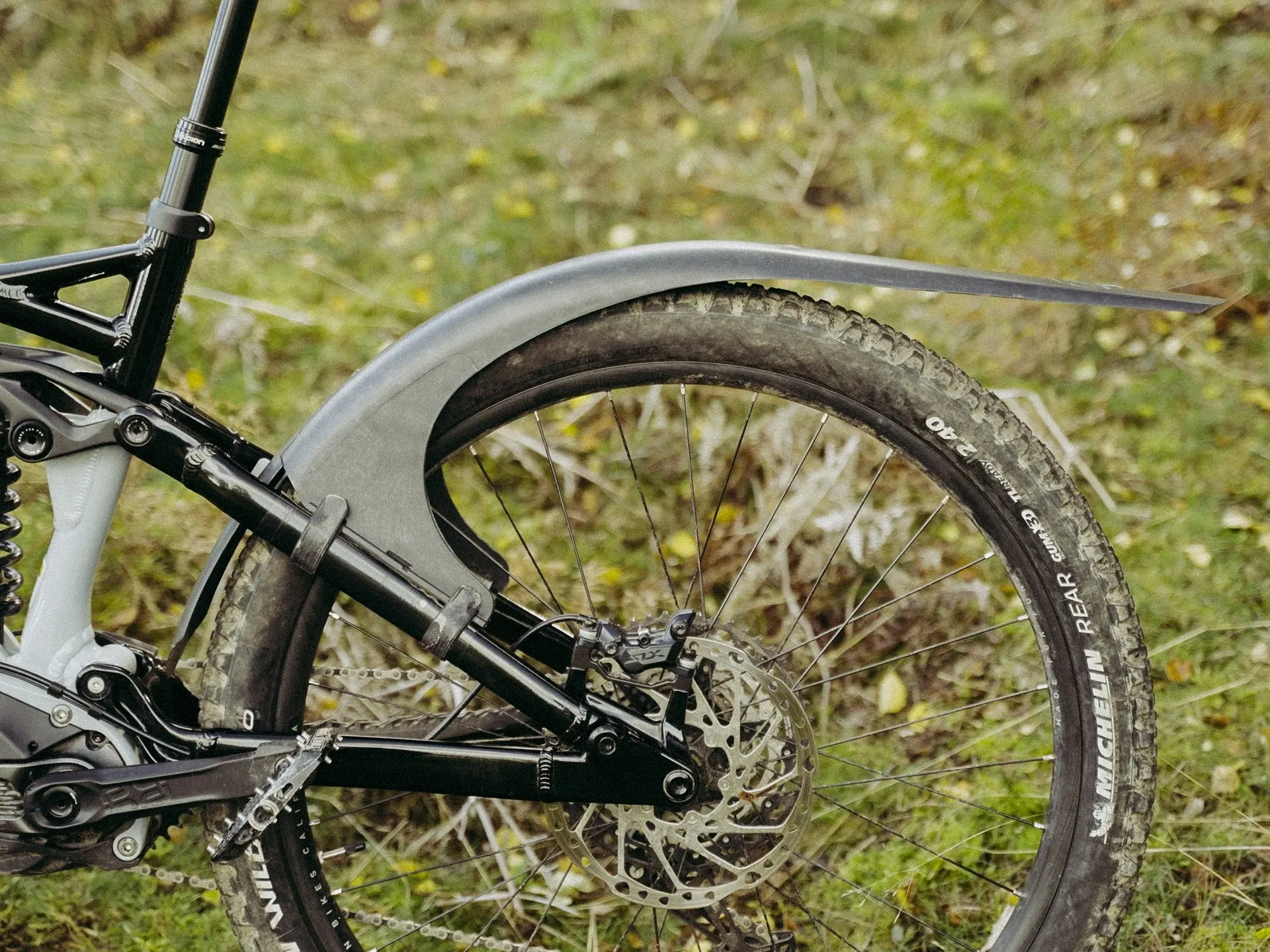 mudhugger-mk2-rear-fender-large-live-3