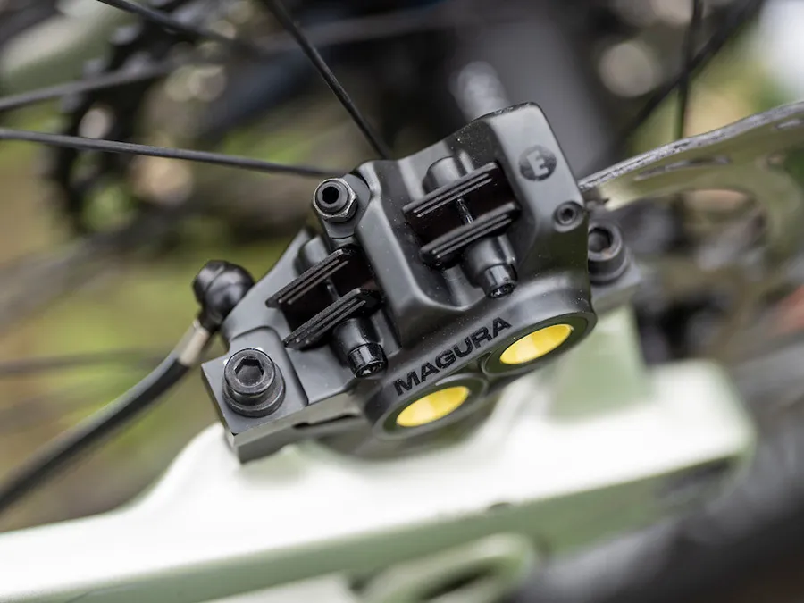 magura-gustav-pro-disc-brake-grey-yellow-f-r-flip (3)