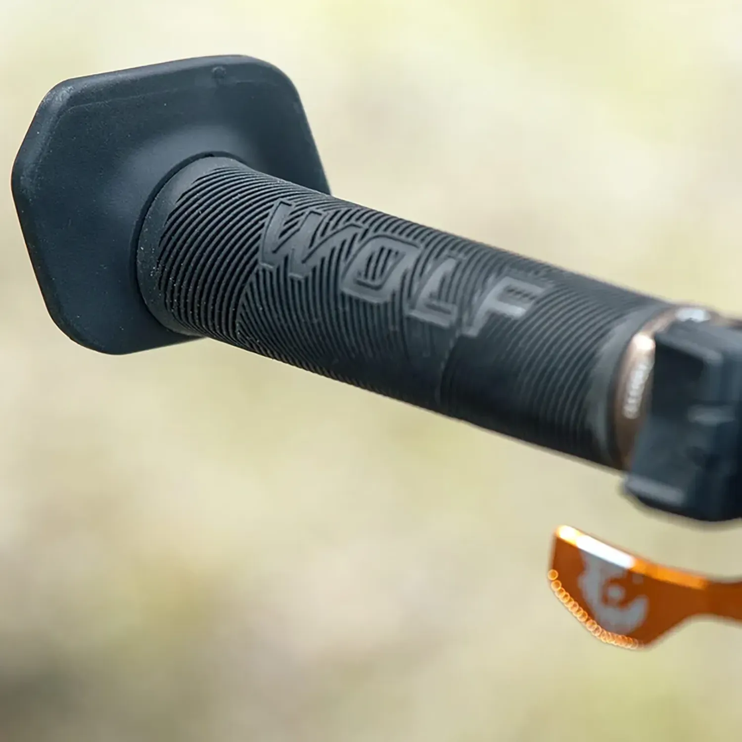 wolf-tooth-locked-in-bar-ends-lifestyle-5