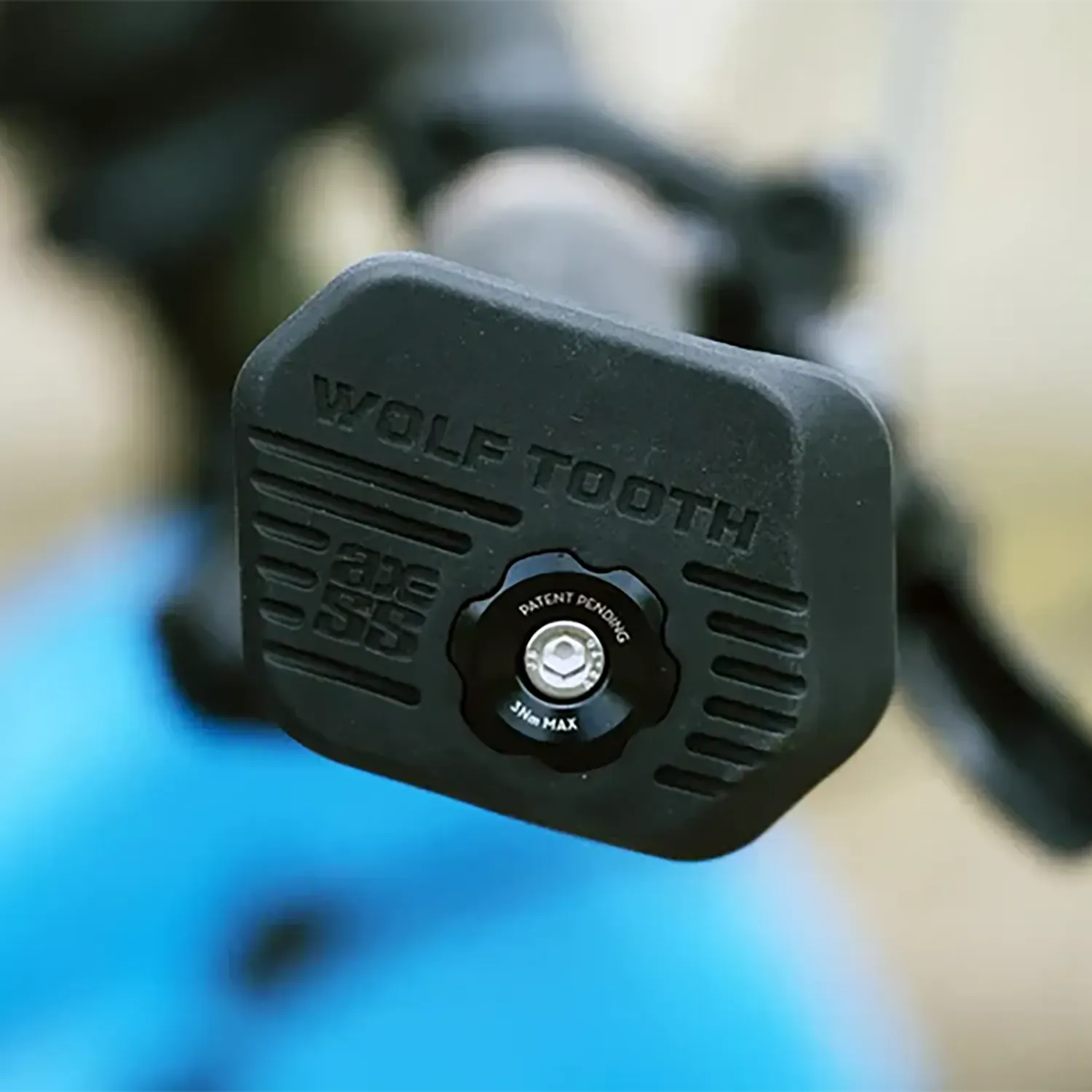 wolf-tooth-locked-in-bar-ends-lifestyle-4