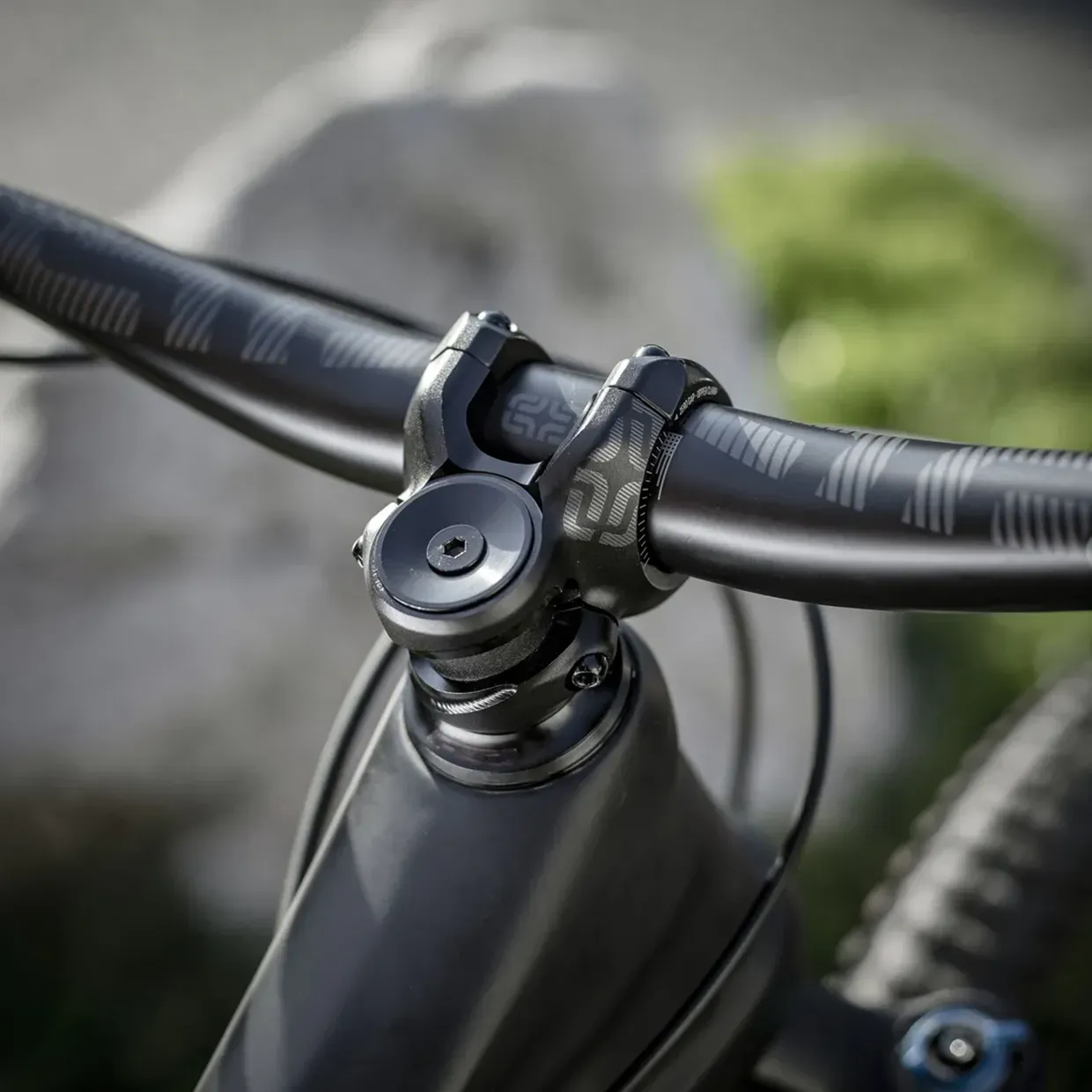 e-thirteen-race-35-carbon-handlebar-20mm-rise-5