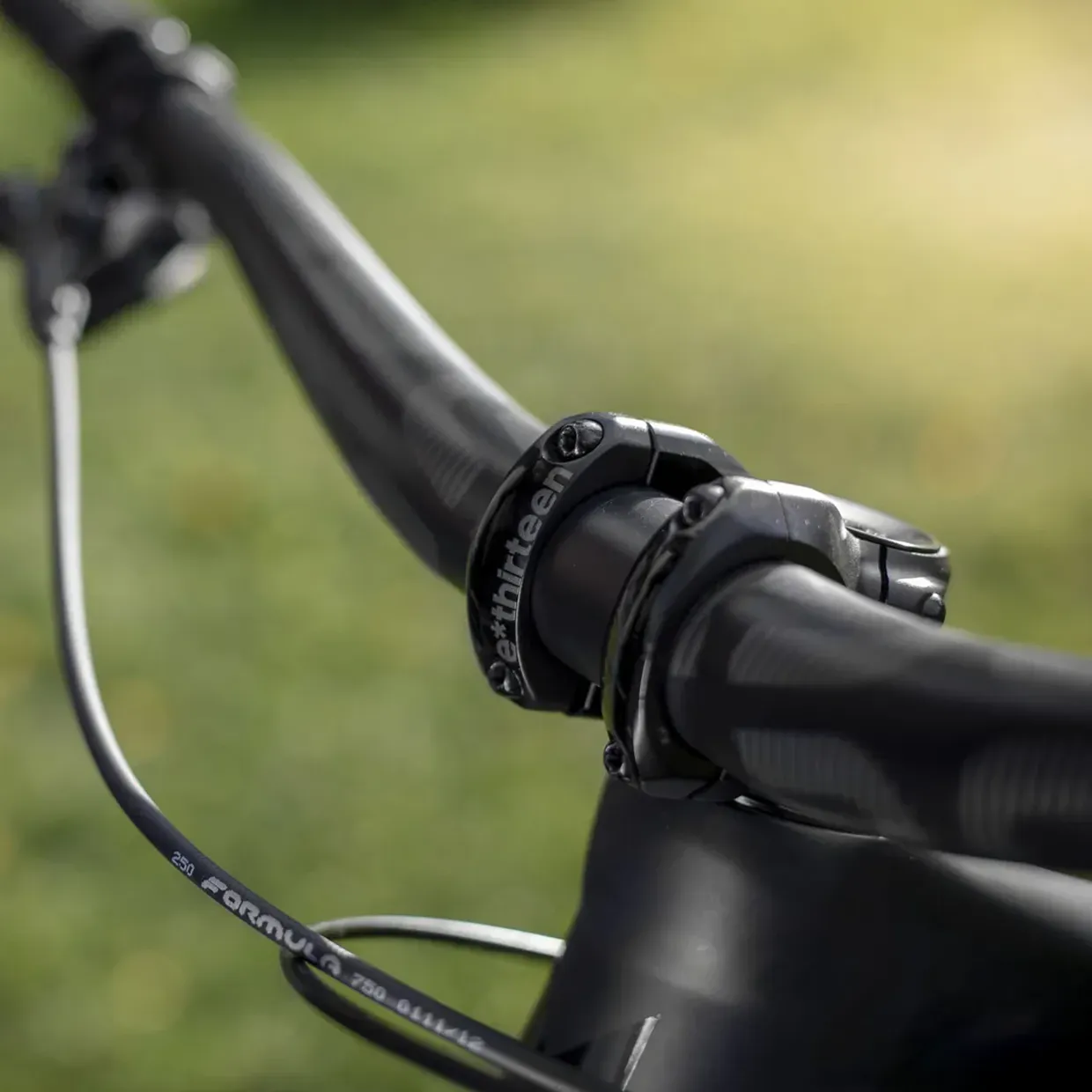 e-thirteen-race-35-carbon-handlebar-20mm-rise-4