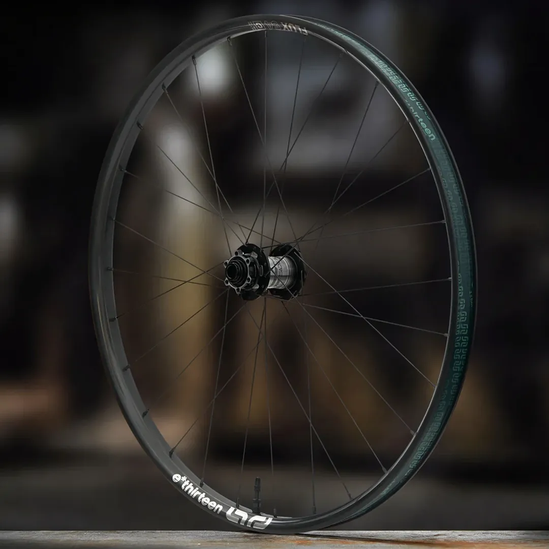 e thirteen Grappler Sidekick Pro Flux Carbon GR Enduro Wheel Front 2