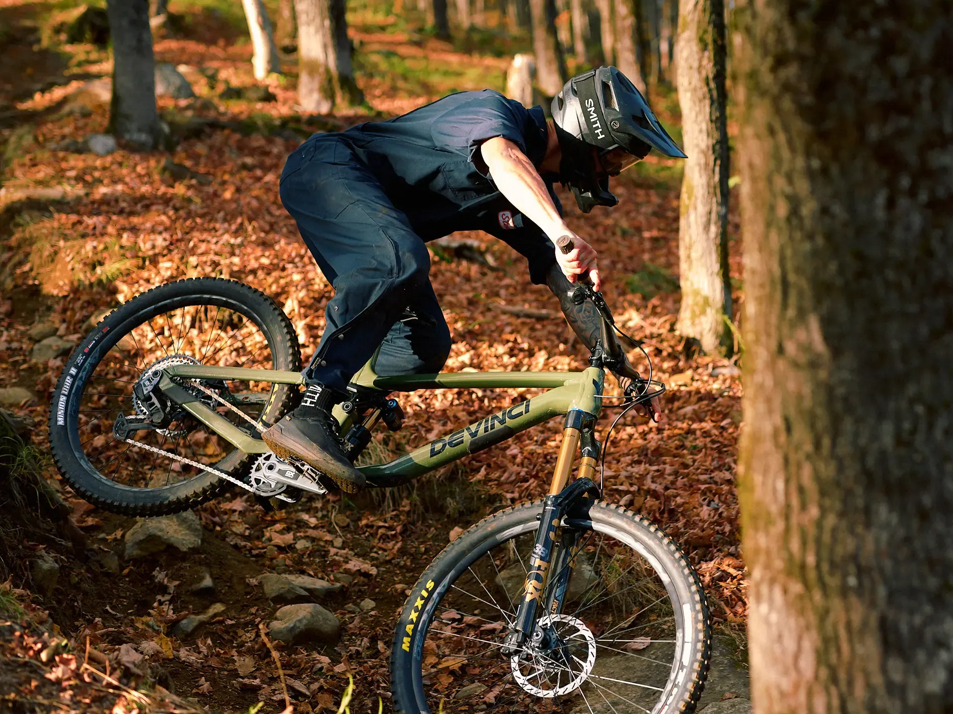 devinci-spartan-alloy-mx-live-7