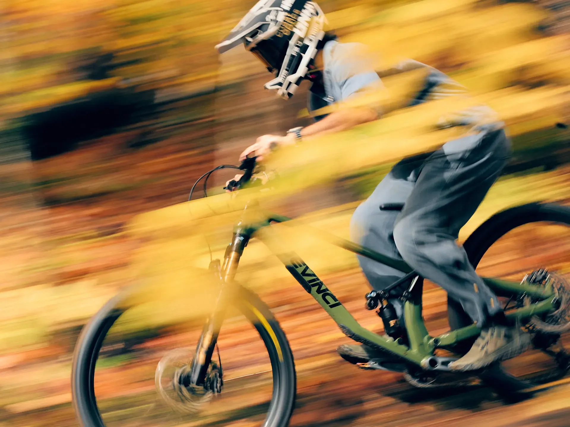devinci-spartan-alloy-mx-live-6