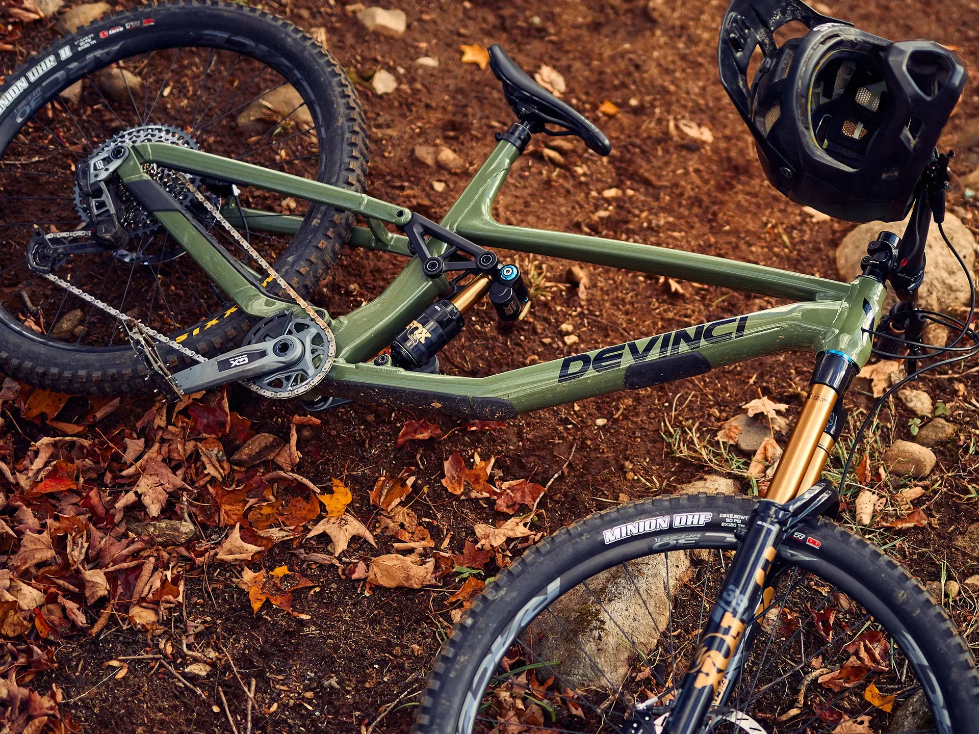 devinci-spartan-alloy-mx-live-4
