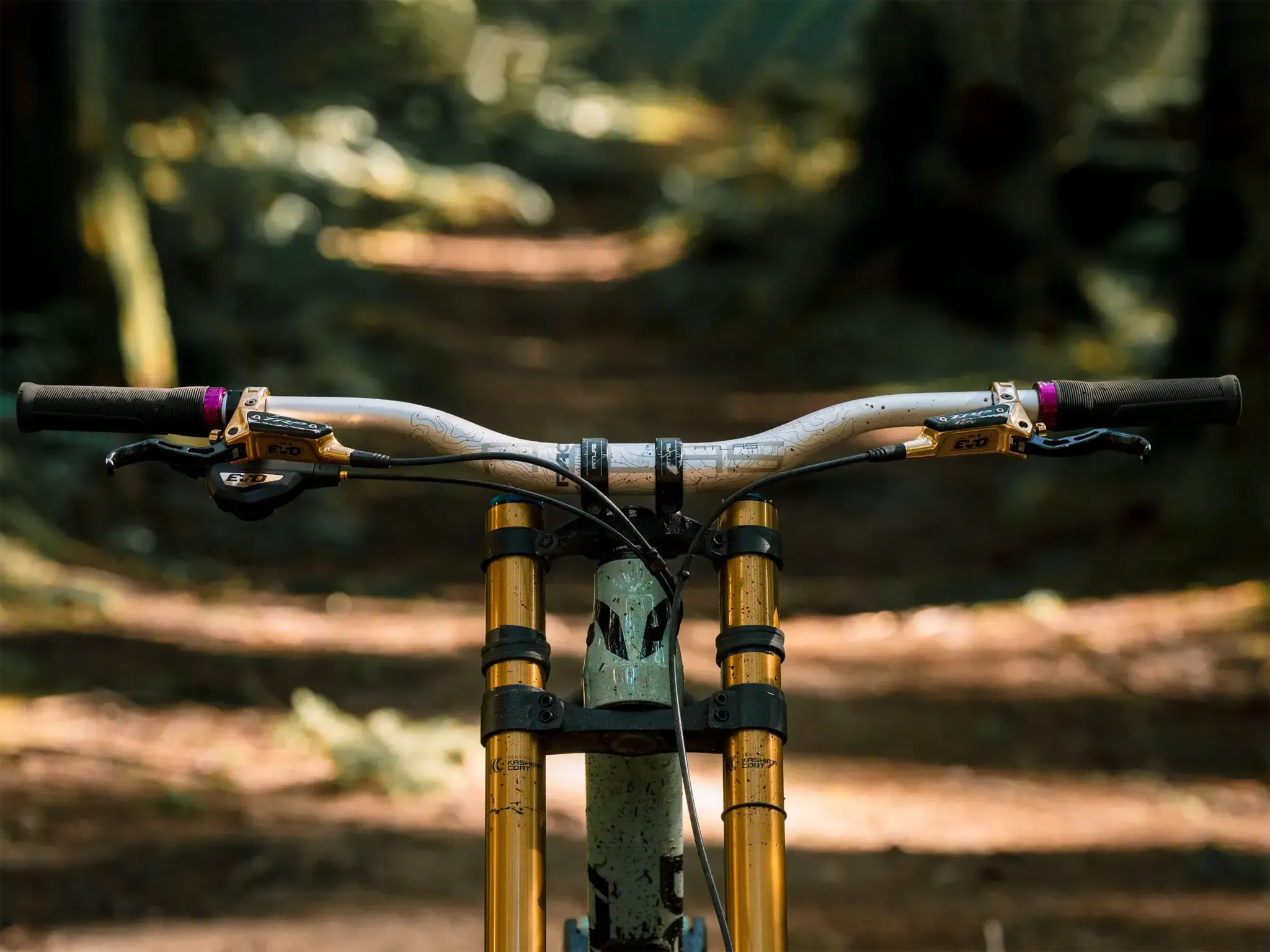 race-face-atlas-35-handlebar-2027-live-1
