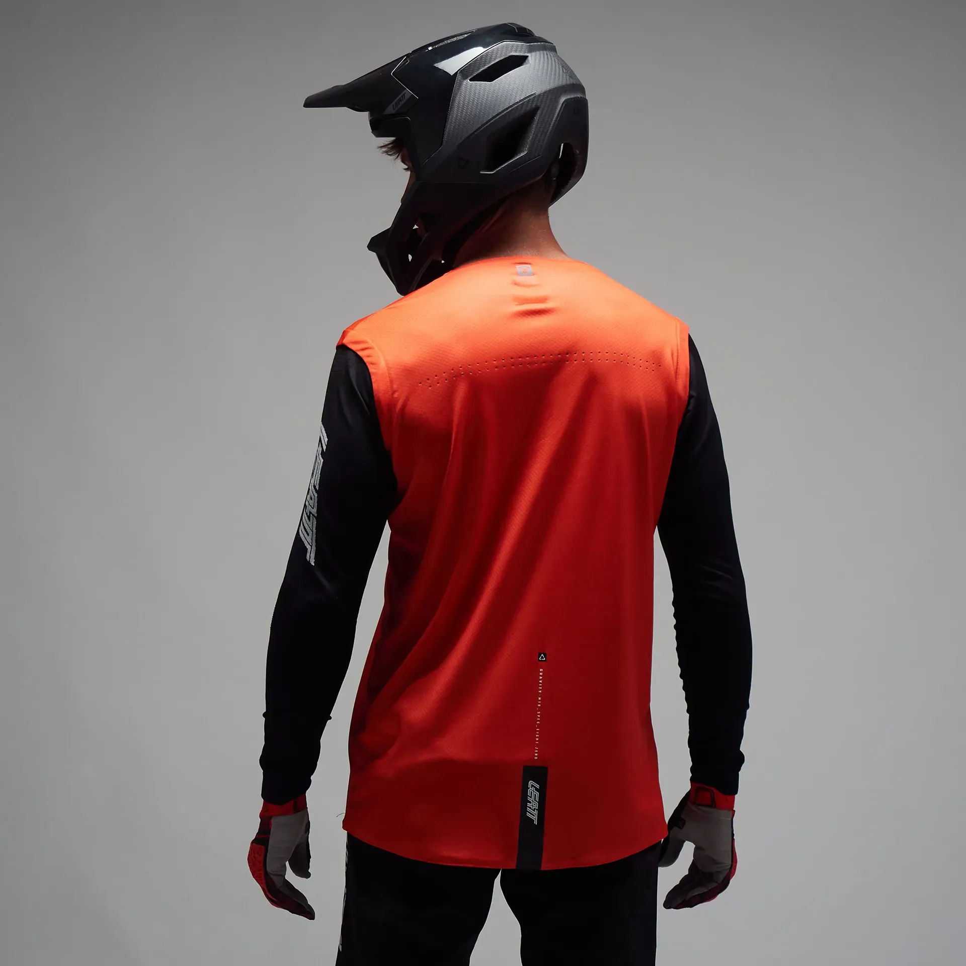 leatt-gravity-50-full-face-helmet-black-3