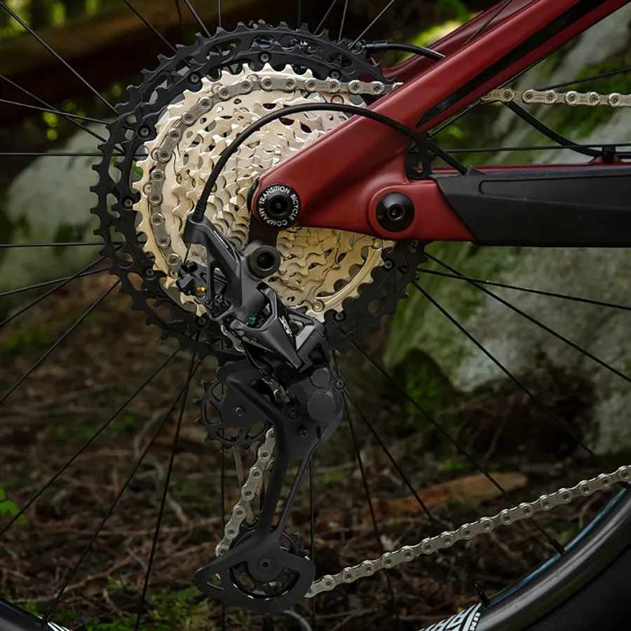 shimano-deore-xt-rd-m8100-derailleur-12spd-live-1