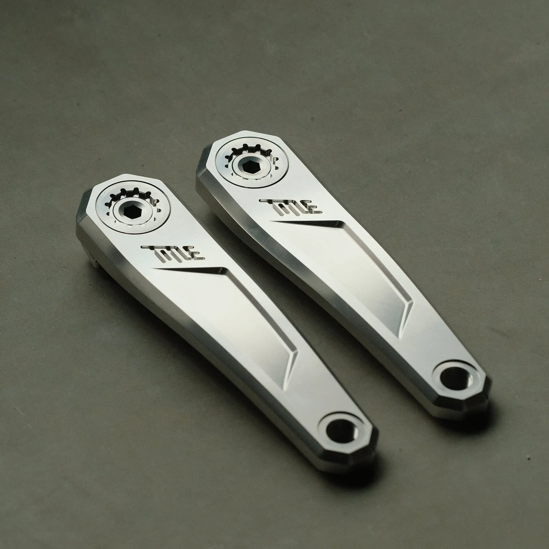 title-cr1-crank-arms-chrome-1