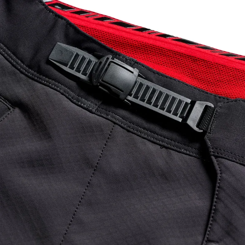 TLD_B26D2_SKYLINE_CHILL_PANT_MONO_CARBON_02