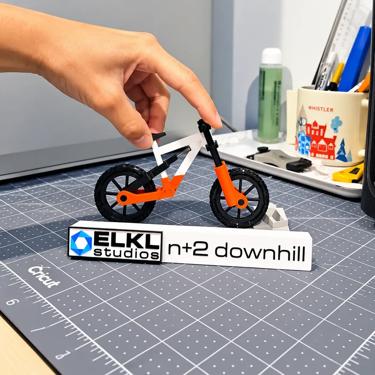elkl-studios-downhill-finger-bike-lifestyle-2