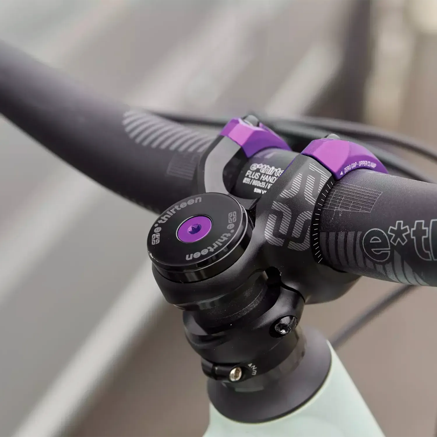 e-thirteen-headset-top-cap-and-stem-spacer-kit-lyfestyle-3