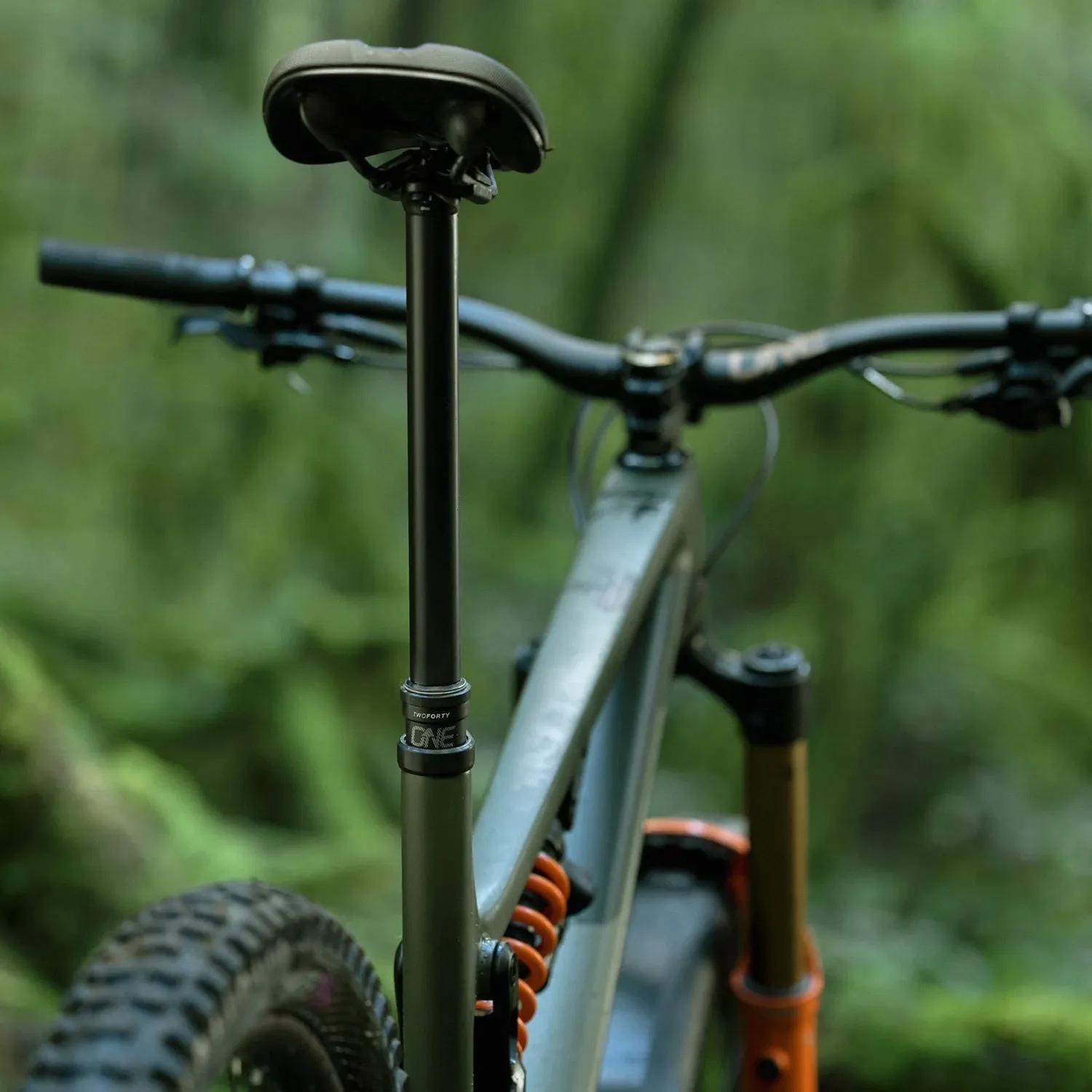 oneup-v2-dropper-seatpost-live-3
