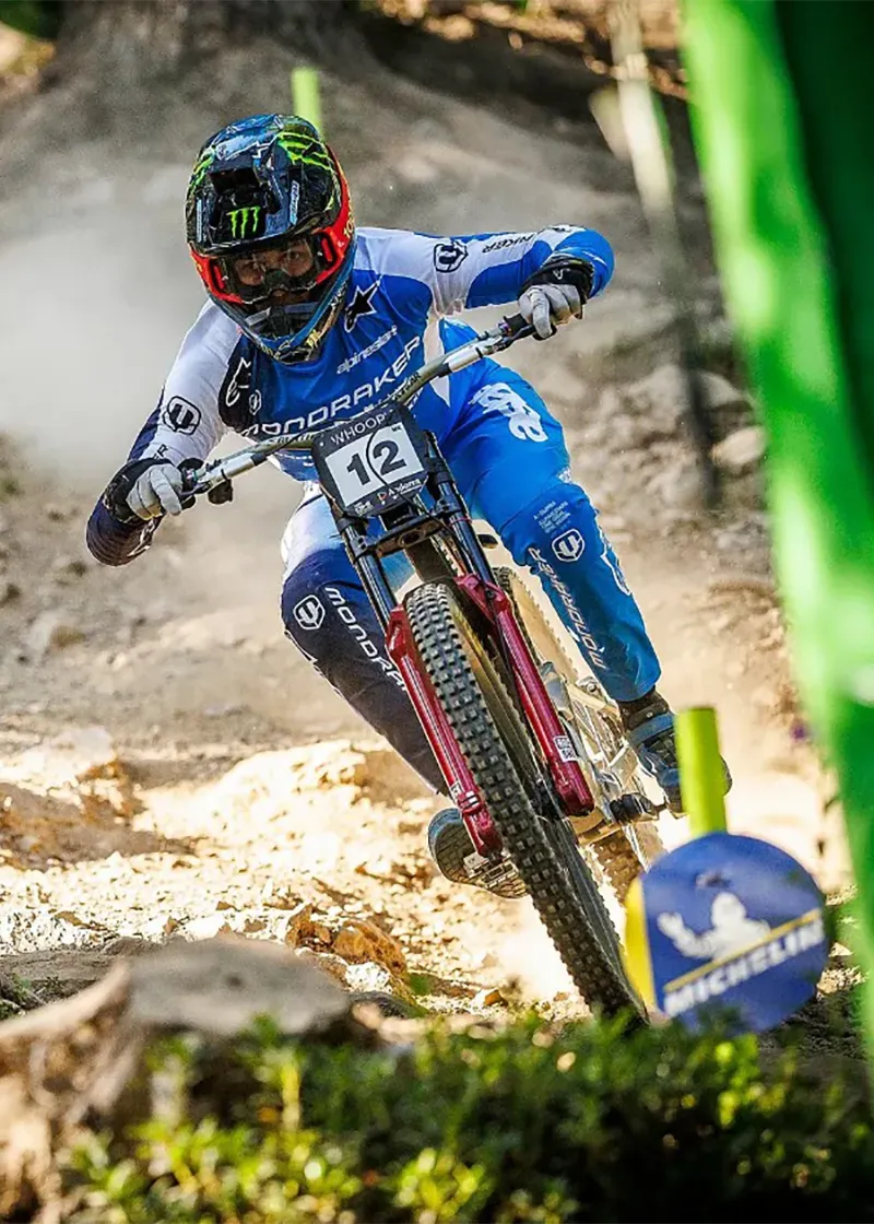 crankbrothers-mallet-dh-pedal-lifestyle-5