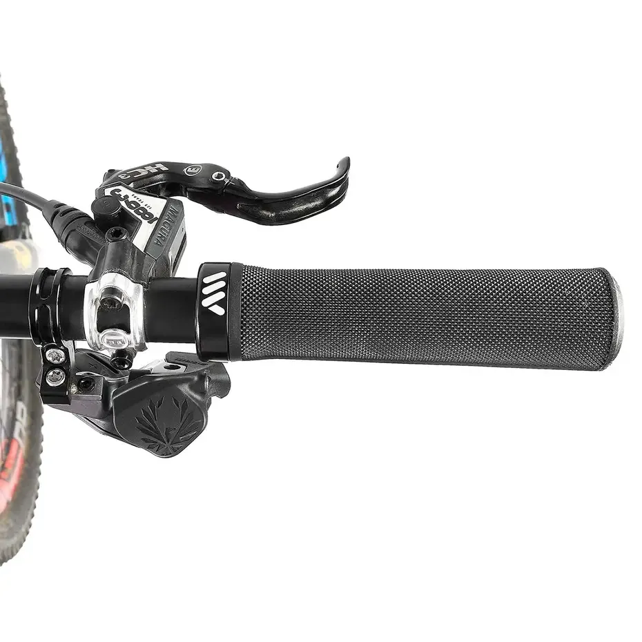 all-mountain-style-berm-grips-black-installed-top