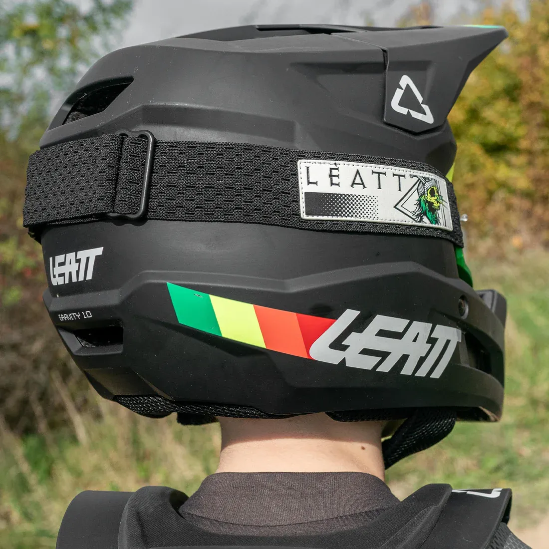 leatt-gravity-10-jr-full-face-helmet-6