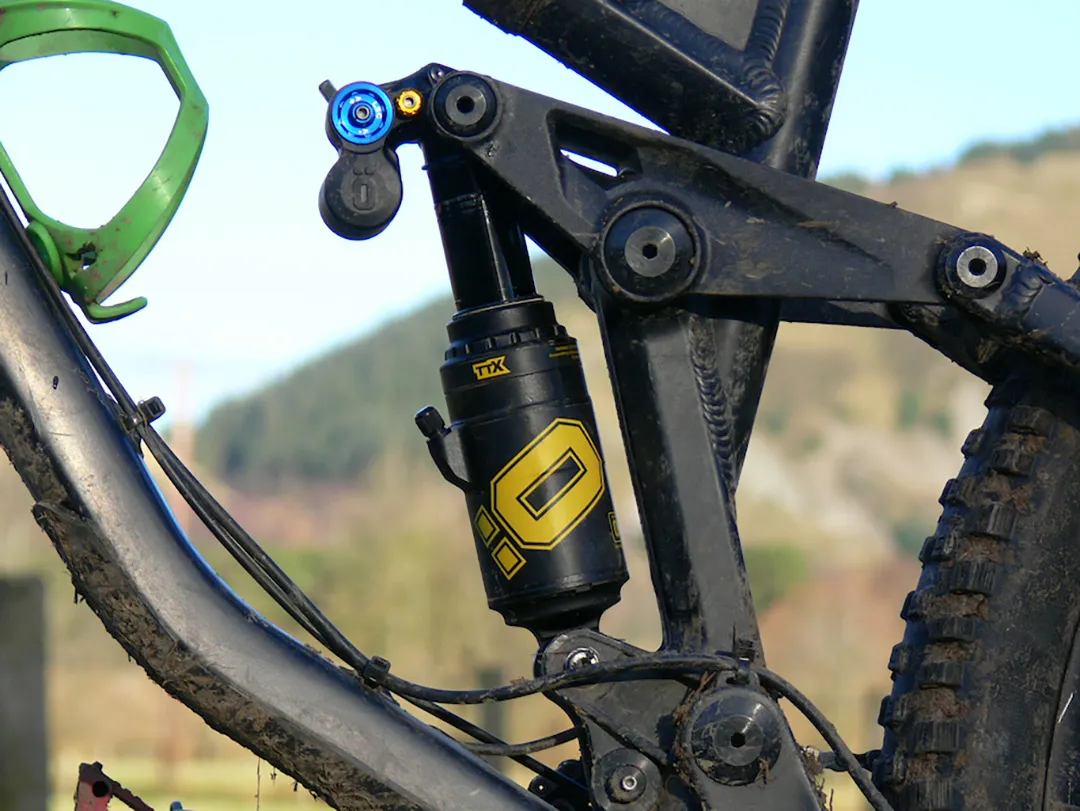 ohlins-ttx2-air-shock-1
